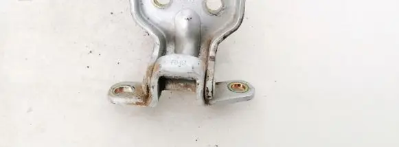 KIA Sorento Rear door lower hinge