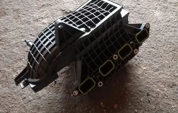 Hyundai Terracan Intake manifold 03F145749C