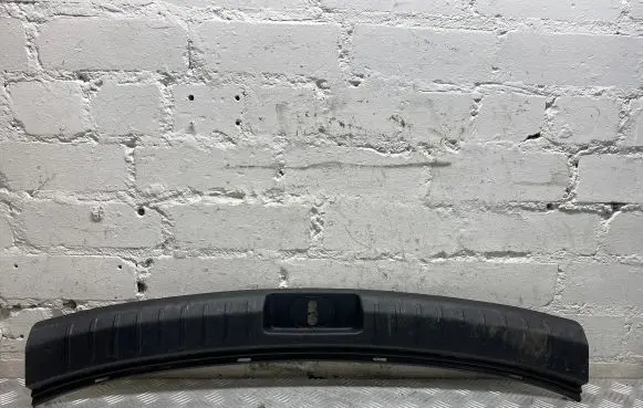 Hyundai Santa Fe Trunk/boot sill cover protection 857702W300