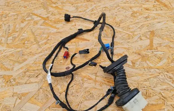 Chrysler 300M Rear door wiring loom J47596