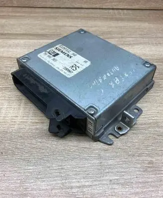 Opel Vectra B Engine control unit/module ECU 90506365 5WK9073