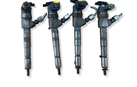 Opel Zafira C Fuel injectors set 0445110423