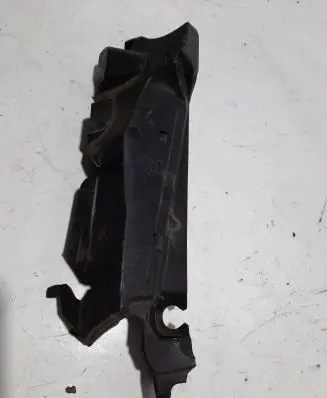 Mercedes-Benz C AMG W204 Other engine bay part A6420162024 0112393A
