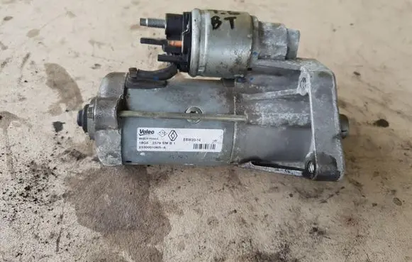 Renault Trafic III (X82) Starter motor 233000106R