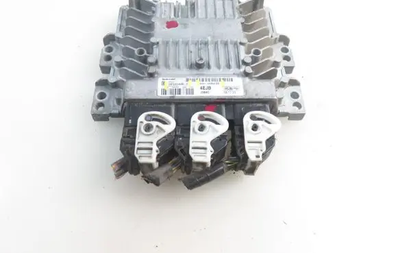 Ford Fiesta Engine control unit/module 8V2112A650EB 5WS40584BT