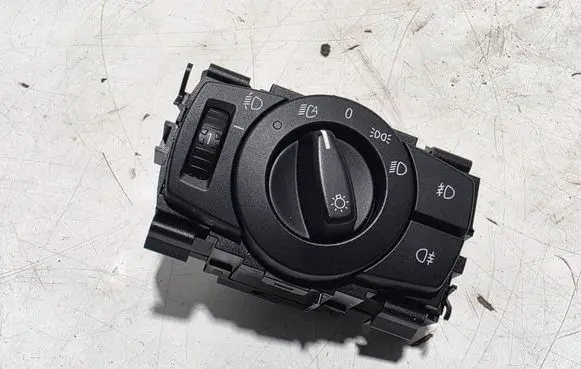 BMW X1 E84 Light switch 6932792 33600101 30101211127166