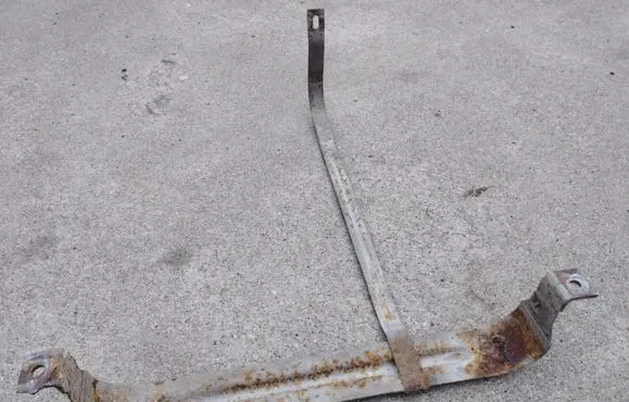 Chrysler Voyager Fuel tank mounting bracket 