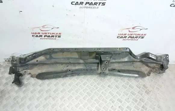 Toyota Avensis T270 Other engine bay part