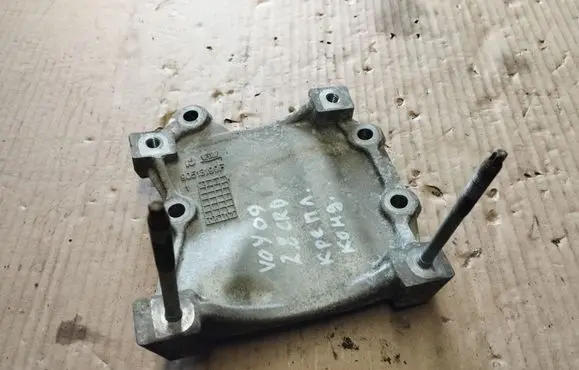 Chrysler Voyager A/C compressor mount bracket 90513199F