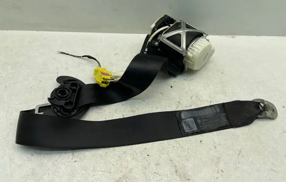 Volkswagen PASSAT B6 Front seatbelt 210YD41902407T 33046824 3C1857706F