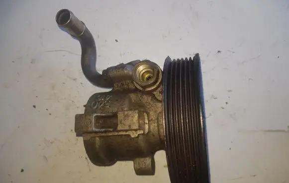 Chevrolet Lacetti Power steering pump