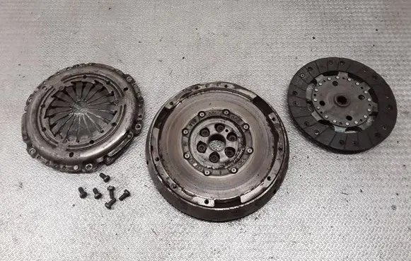 Citroen C4 I Clutch set kit 123047510 323070110