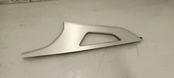 Audi Q7 4M Front door trim bar 4m8867439