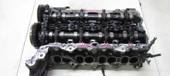 Opel Zafira C Engine head 55489308 B16DTH