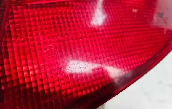 Toyota Avensis T220 Tailgate rear/tail lights