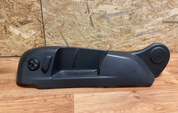 Volkswagen PASSAT B6 Seat trim 3C0881317H