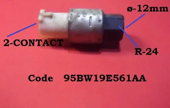 Air conditioning (A/C) pressure sensor