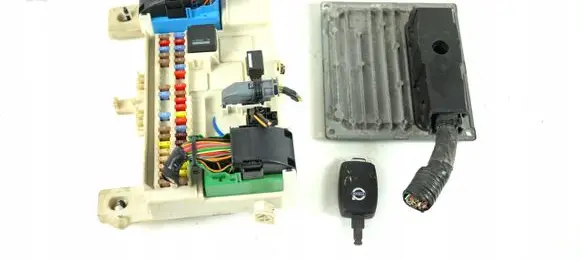 Volvo S40 Engine control unit/module ECU 30743219AA