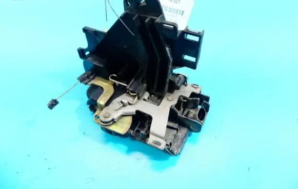 Skoda Octavia Mk1 (1U) Front door lock A3B1837018 IMPRK1160221