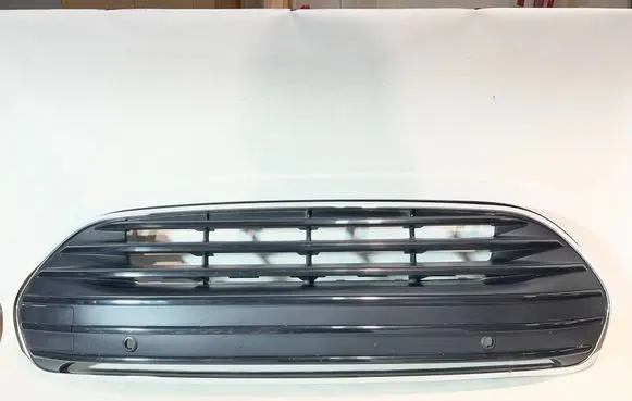 Mini Clubman F54 Front bumper upper radiator grill 7498332