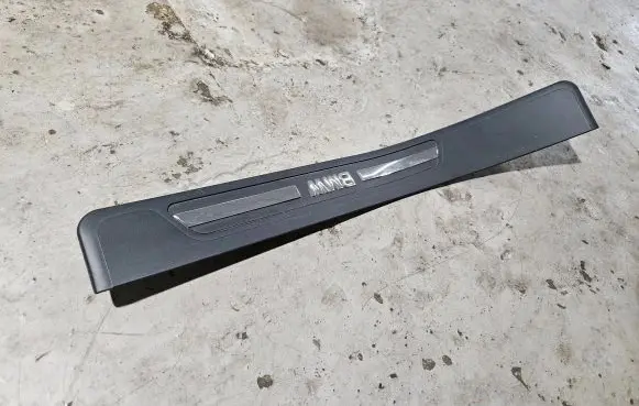 BMW 7 E38 Rear sill trim cover 8220228