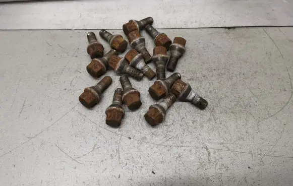 Alfa Romeo Mito Nuts/bolts 