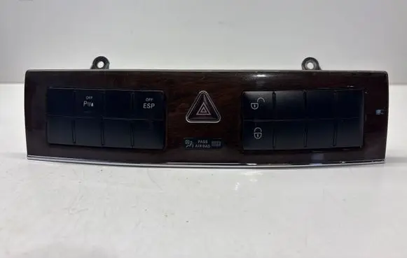 Mercedes-Benz C W203 Hazard light switch 2038702610 412839460014