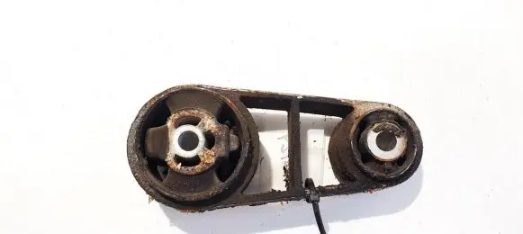 Ford Mondeo Mk III Engine mount bracket