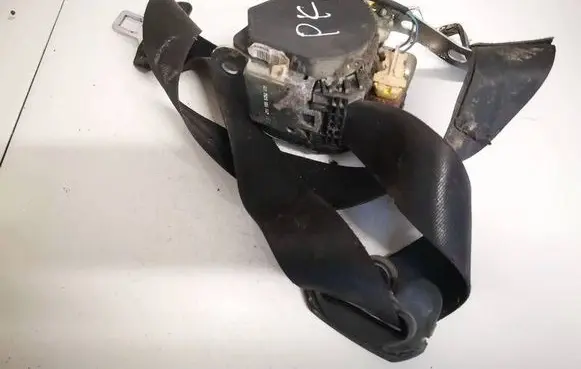 Volkswagen Polo IV 9N3 Front seatbelt 5424028