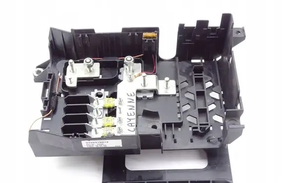 Porsche Cayenne (9PA) Fuse box set 7L0937548
