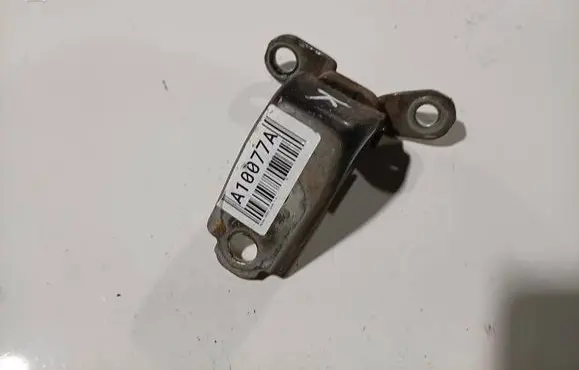 Honda Civic Front door upper hinge