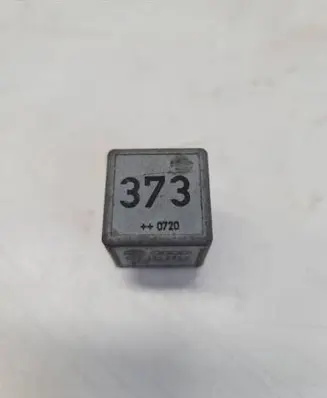 Volkswagen Transporter - Caravelle T4 Other relay 8D0951253A 23132B523301