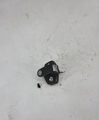 BMW 5 E34 Rear door lock loop/hook striker 8105511