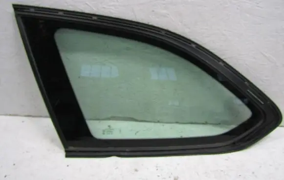 BMW 5 G30 G31 G38 Rear vent window glass 7337005