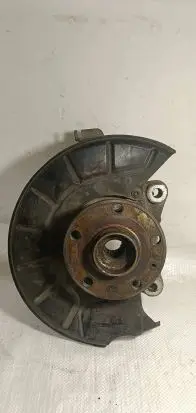 Volkswagen PASSAT B6 Front wheel hub