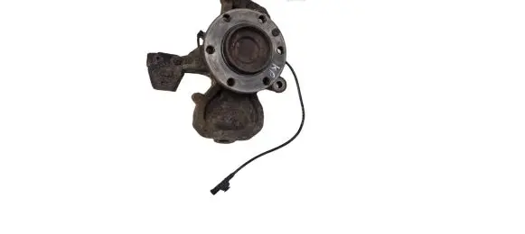 Mercedes-Benz Sprinter W906 Front wheel hub 2560 A9065400317 005