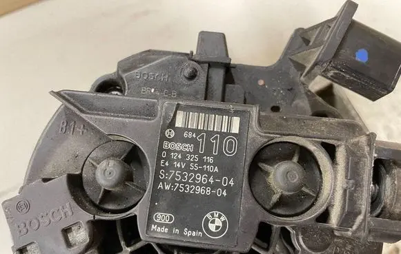 BMW 1 E81 E87 Generator/alternator 0124325116 753296404 753296804