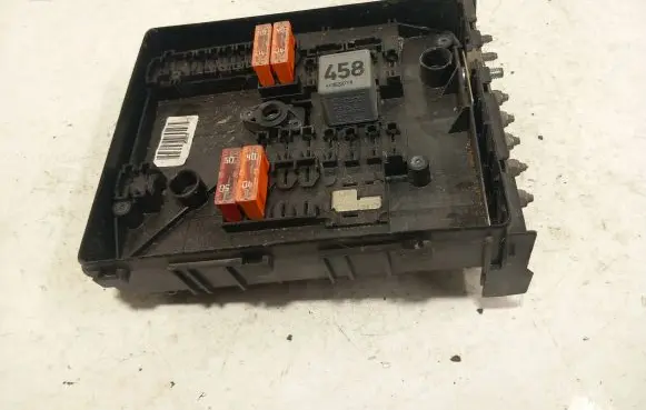 Volkswagen Golf V Fuse box set 1k0937125