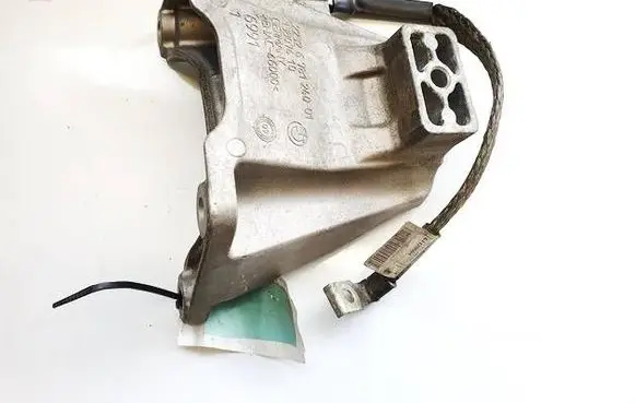 BMW 5 GT F07 Engine mounting bracket 2232678124001 13807410