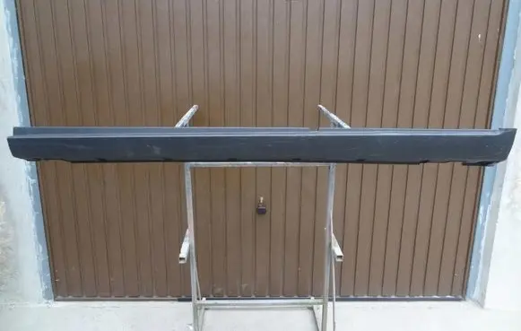 Front sill (body part)