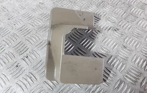 Land Rover Range Rover Sport L320 Seat belt trim HJ500102