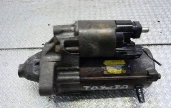 Toyota Yaris Starter motor 2810023030