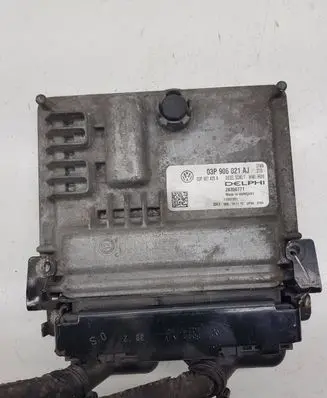 Seat Ibiza IV (6J,6P) Engine control unit/module 03P906021AJ 03P907425A