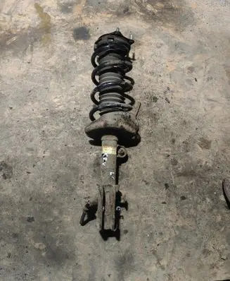 Honda CR-V Front shock absorber with coil spring 