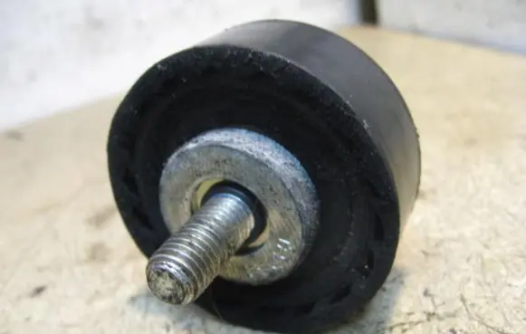 Peugeot 607 Alternator belt tensioner pulley 