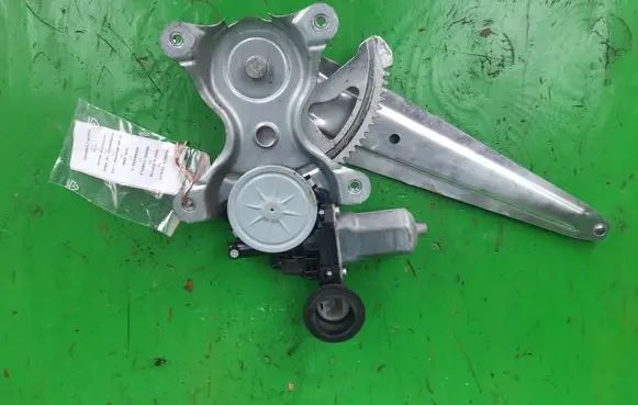 Toyota Corolla E140 E150 Rear door window regulator with motor