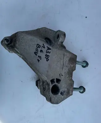 Audi A3 S3 A3 Sportback 8P Engine mounting bracket 06F199207D