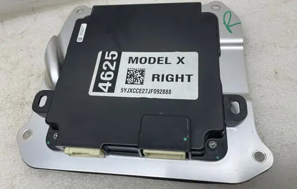 Tesla Model X Door control unit/module 105018300D 0318CF0006153