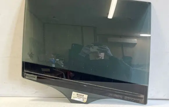 Mercedes-Benz EQC Rear door window glass A2937350400
