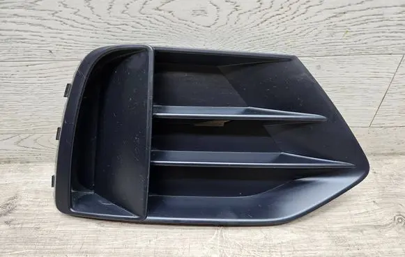 Audi Q3 F3 Front bumper lower grill 83A807682
